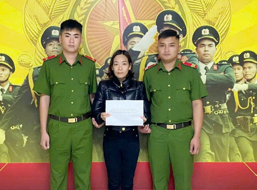 Văn phòng Cơ quan CSĐT – CATP:  Bắt giữ “nữ quái” lừa đảo 6 ô tô, trị giá trên 1,5 tỷ đồng mang đi “cắm”
